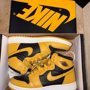 Jordan 1s Pollen Women's Size 7.5 / Boys Size 6
